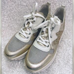 Nero Giardini Womens Size EUR 39 Gold Sparkle Glitter Leather Sneakers